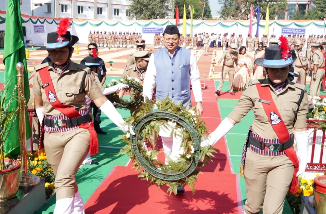 पुलिस स्मृति दिवस के अवसर पर मुख्यमंत्री ने शहीद पुलिस जवानों को दी श्रद्धांजलि।