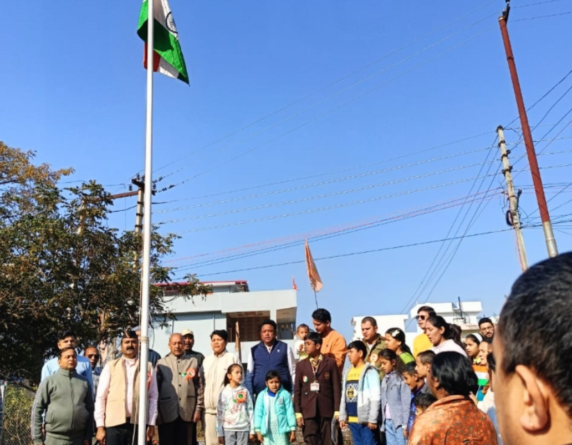 देहरादून । शिवगंगा एनक्लेव जन कल्याण समिति ने आज बड़े हर्षोउल्लास के साथ 76वां गणतंत्र दिवस मनाया