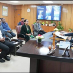 मुख्य सचिव श्री आनन्द बर्द्धन की अध्यक्षता में मण्डल रेल प्रबन्धक, उत्तर रेलवे मुरादाबाद श्रीमती विनीता श्रीवास्तव के साथ मुख्य सचिव कार्यालय में बैठक सम्पन्न हुयी