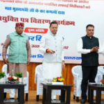 मुख्यमंत्री ने कूड़ा निस्तारण वाहनों को दिखाई हरी झंडी*